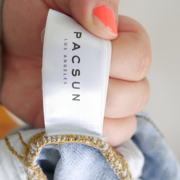 Pacsun High Waisted Mom Shorts Light Wash Distressed Woman's 23 - Picture 6 of 10